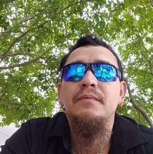 Meet your Posher, Abelino